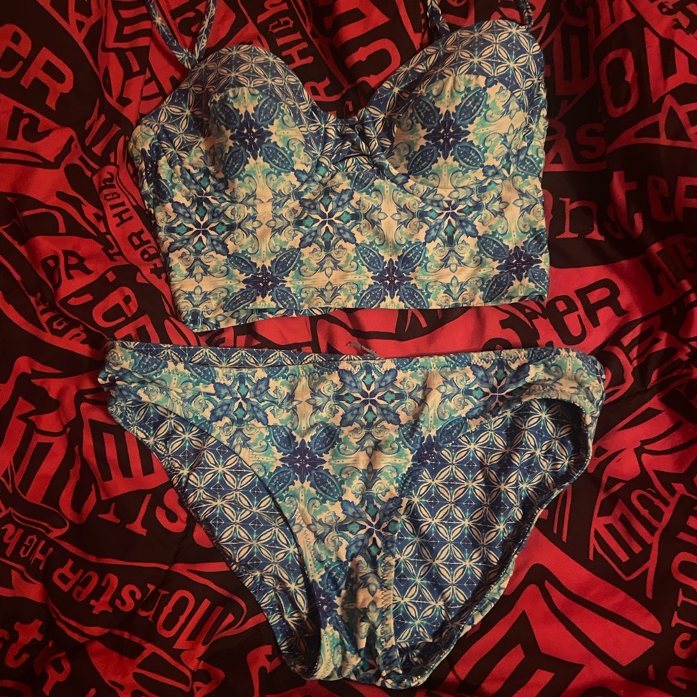 Size 4 US top small bottoms blue